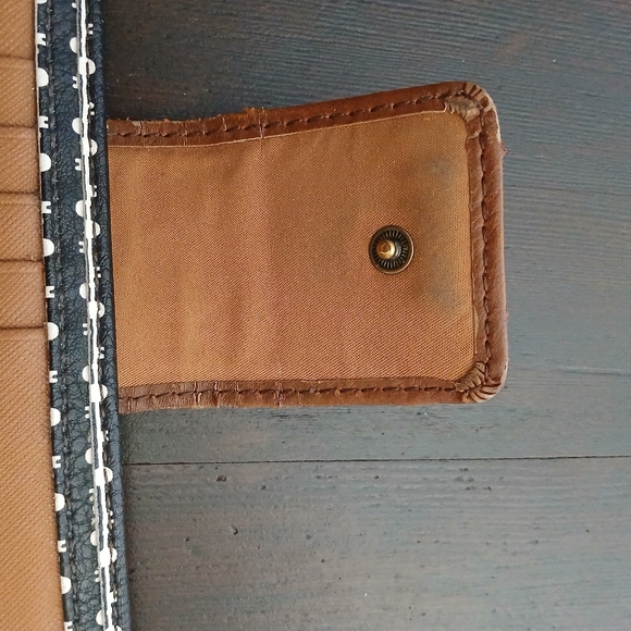 Fossil Logan Leather Clutch Wallet - Picture 8 of 14